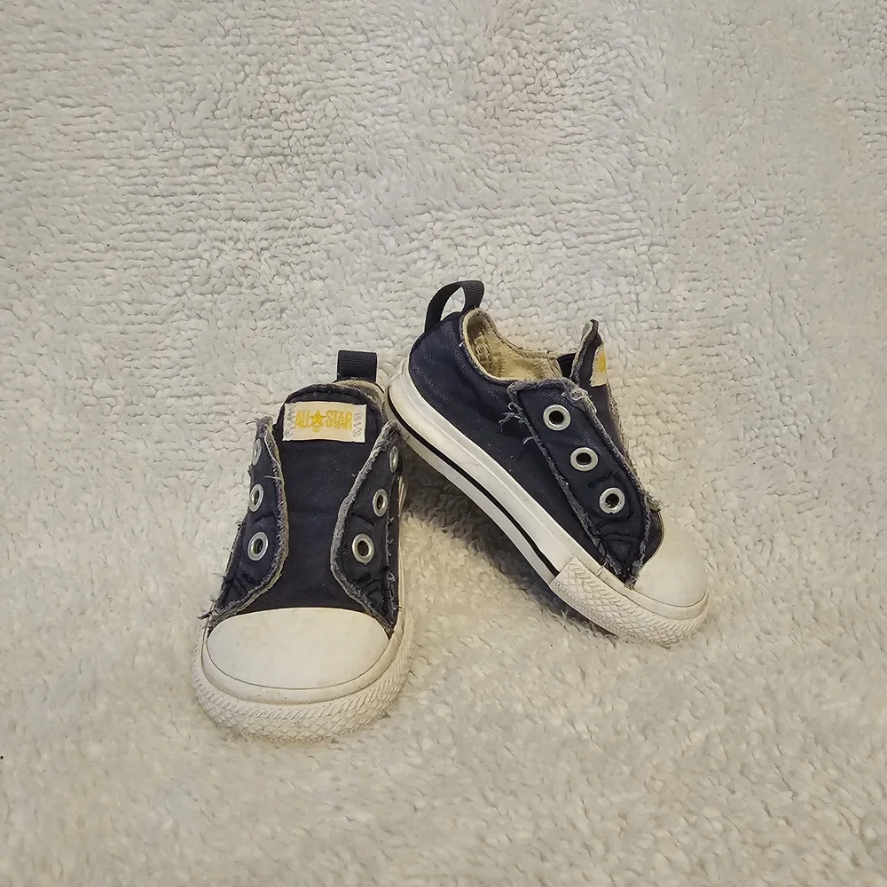 Converse Kids Sneakers - Navy and White‎